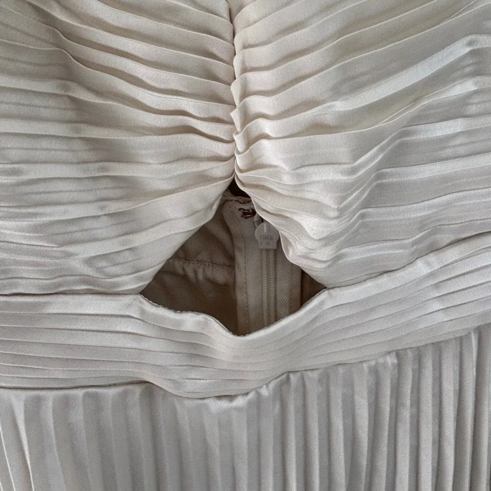 Abercrombie & Fitch Giselle Pleated Tiered Maxi Dress Cream Cut Out Size M